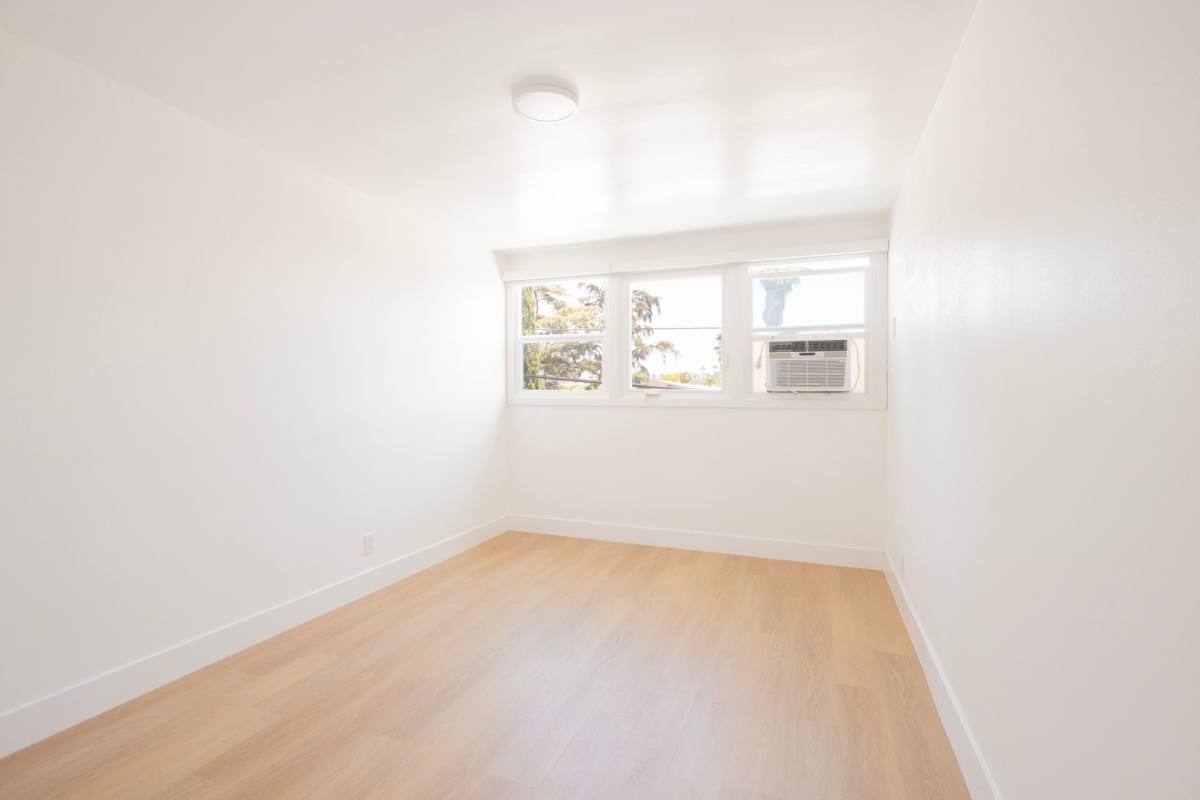 Apartment for rent at 1000 N Curson Ave, Los Angeles, CA 90046