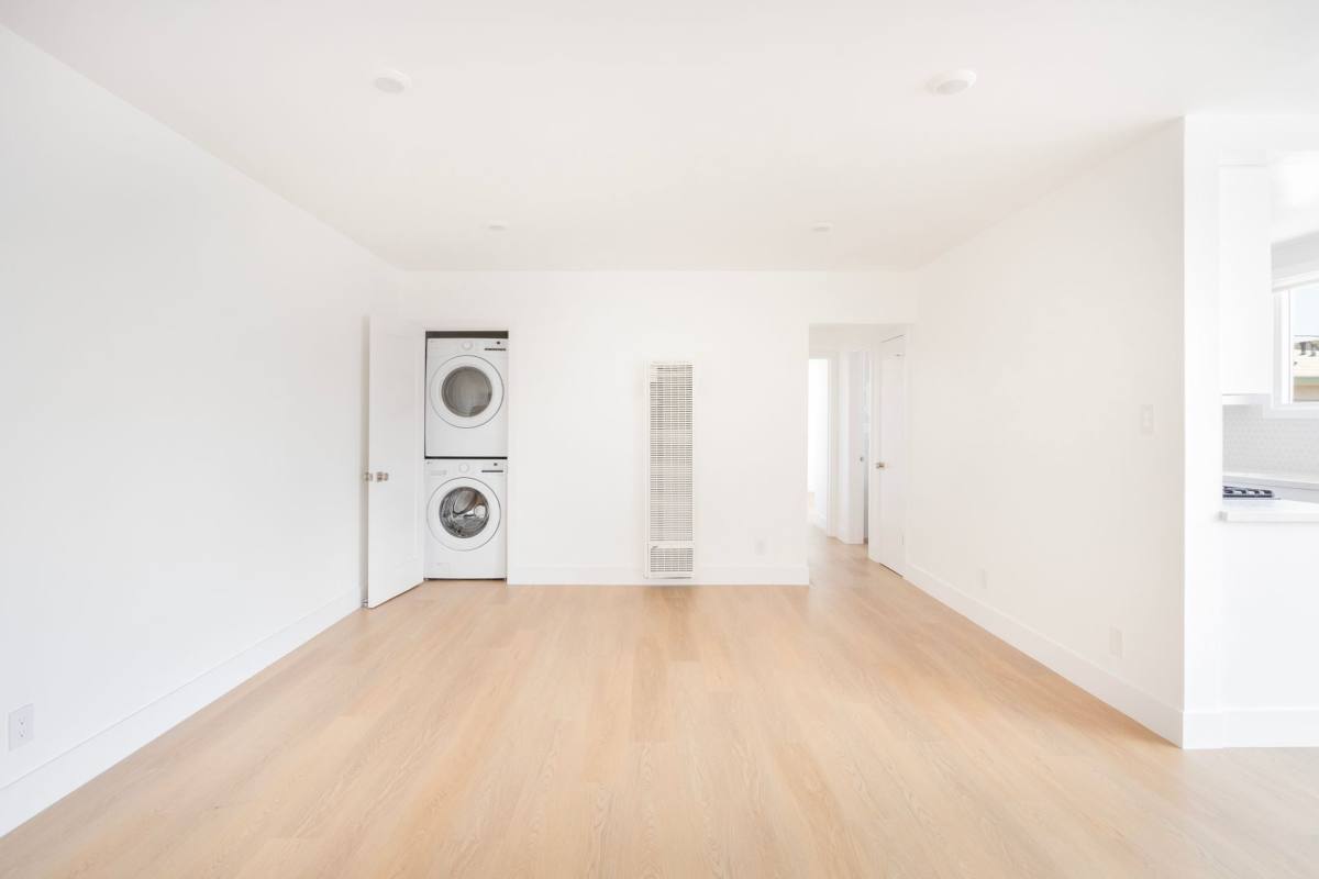 Apartment for rent at 1000 N Curson Ave, Los Angeles, CA 90046