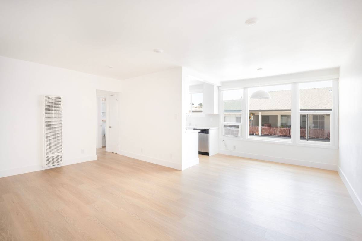 Apartment for rent at 1000 N Curson Ave, Los Angeles, CA 90046
