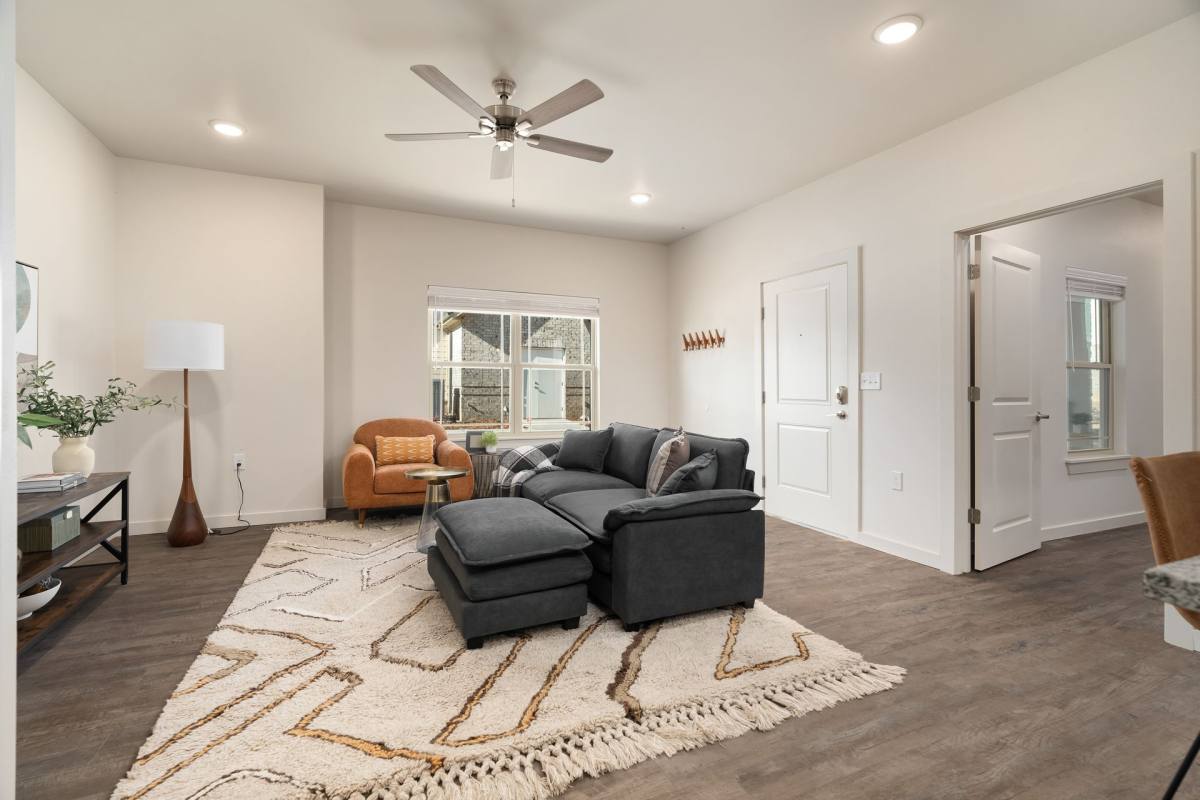 Apartment for rent at 1800 Frontier Rd, Barling, AR 72923