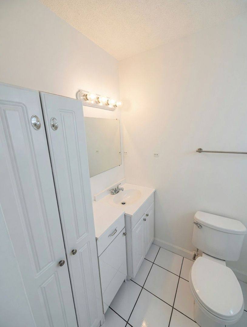 Apartment for rent at 262 SW 23rd St, Fort Lauderdale, FL 33315