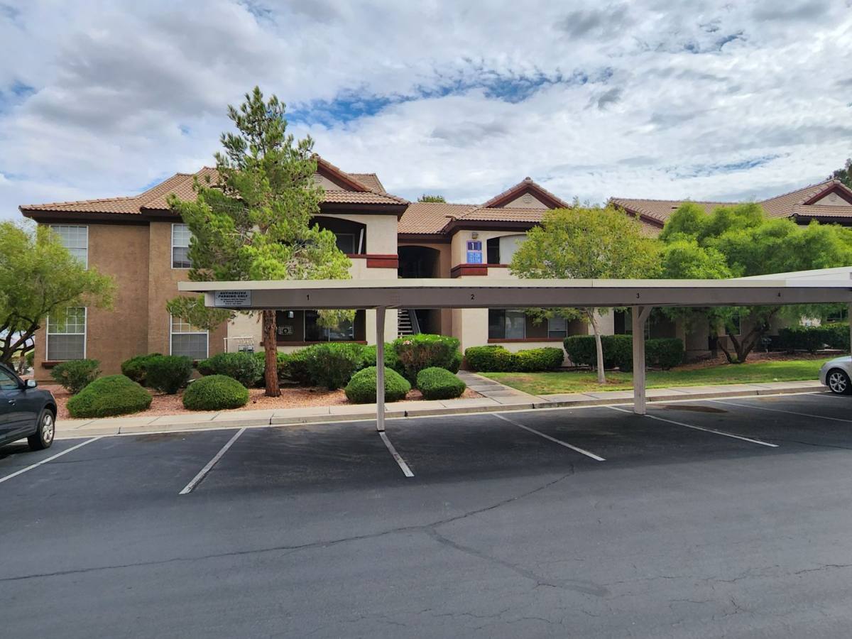 Condo for rent at 231 W Horizon Ridge Parkway #124, Henderson, NV 89012