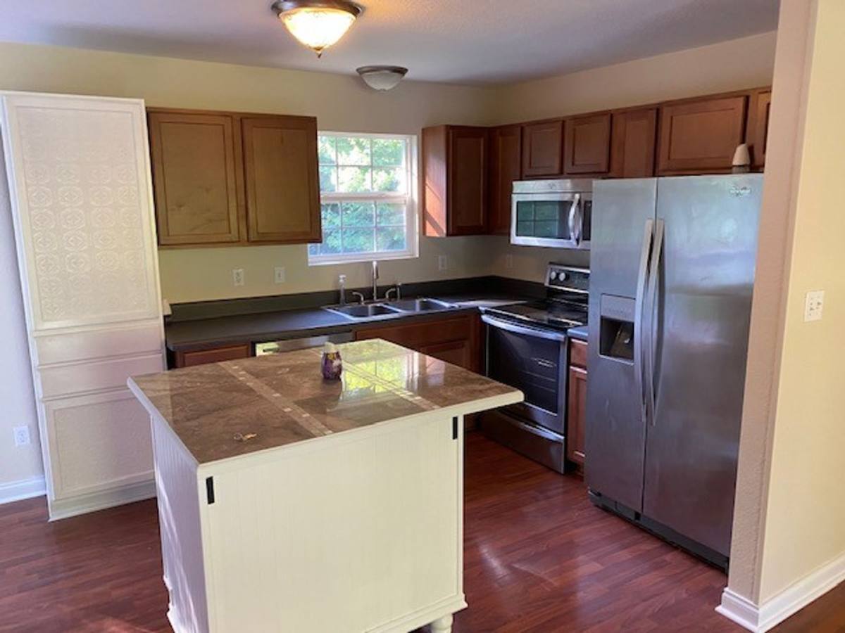 House for rent at 811 Oliver Rd, Knoxville, TN 37920