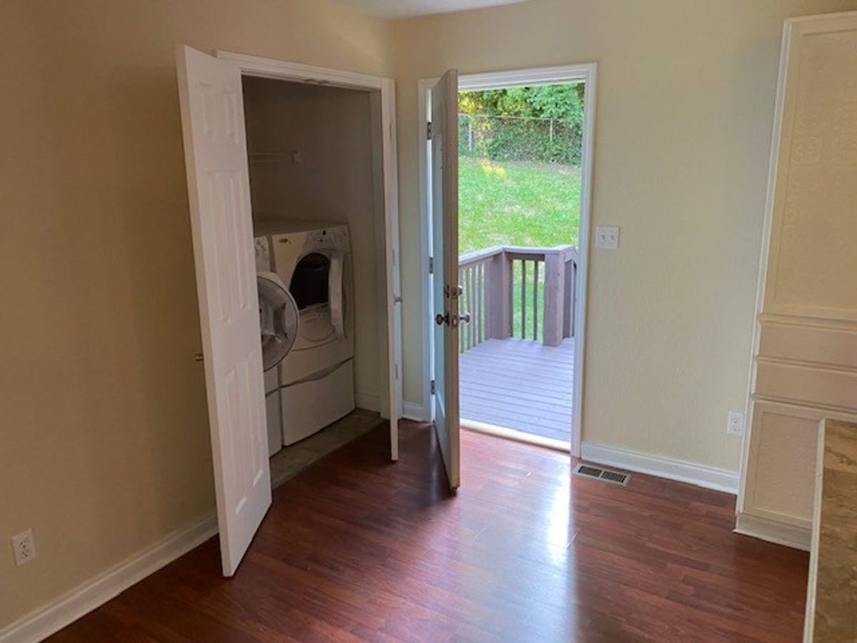 House for rent at 811 Oliver Rd, Knoxville, TN 37920