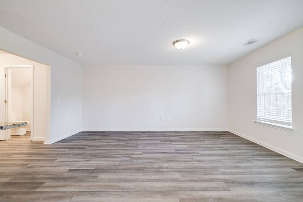 Townhouse for rent at 176 Barfield Way, Rincon, GA 31326