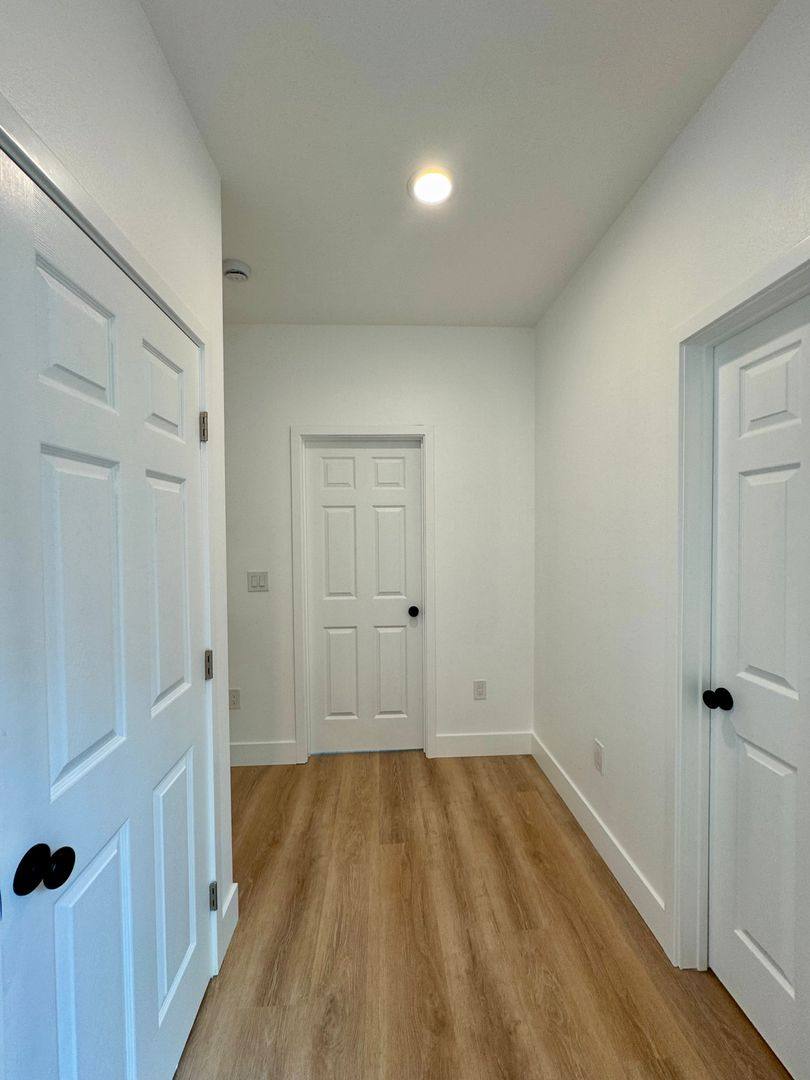 Apartment for rent at 5250 Los Altos Plaza, Long Beach, CA 90815
