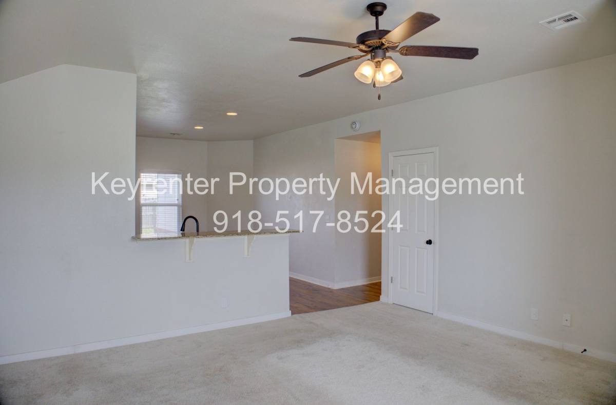 House for rent at 5839 E 148th Place S, Bixby, OK 74008
