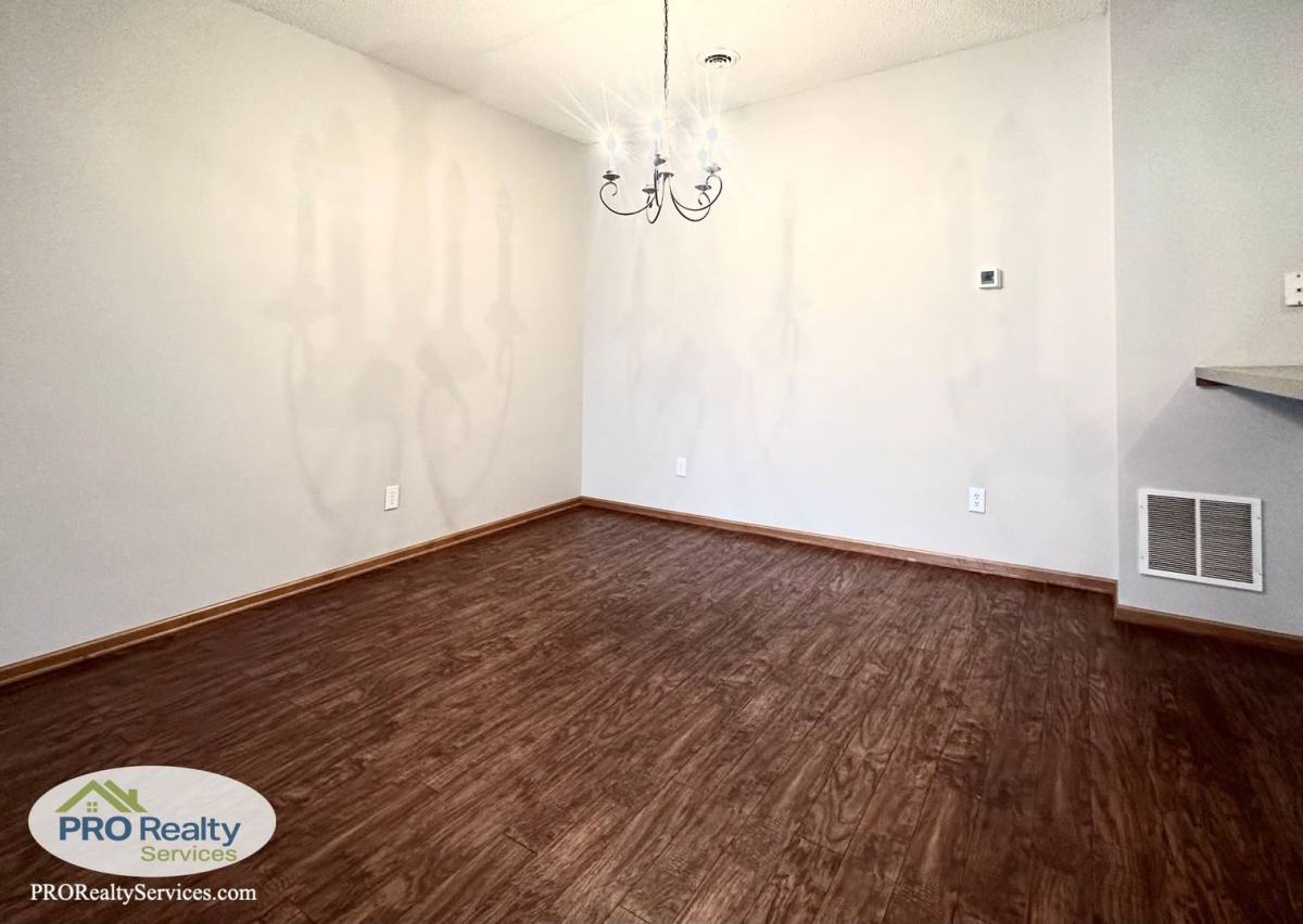 Townhouse for rent at 17127 Polk St NW, Elk River, MN 55330