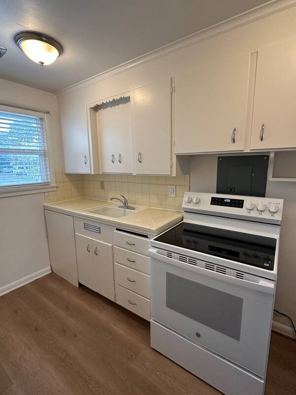 Apartment for rent at 4717 44th Ave SW #8, Seattle, WA 98116