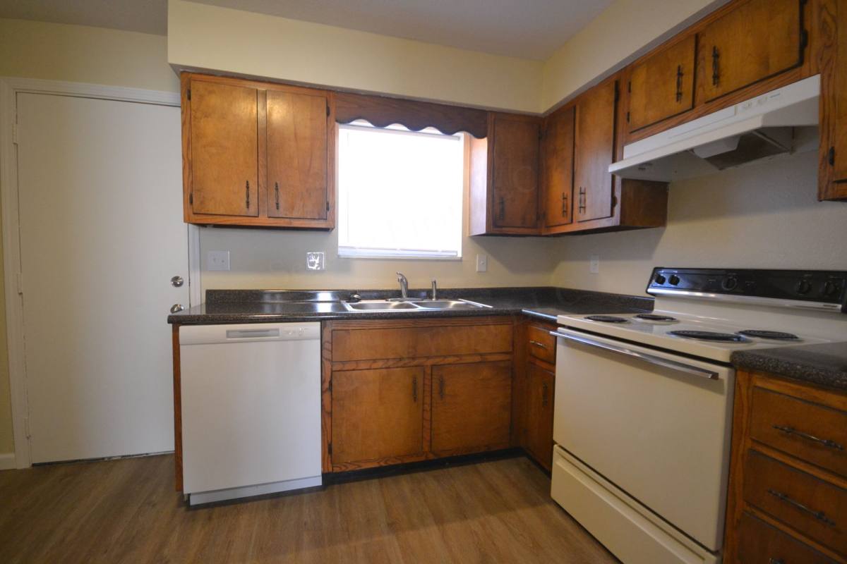 Apartment for rent at 1909 Westmoor Dr, Poplar Bluff, MO 63901