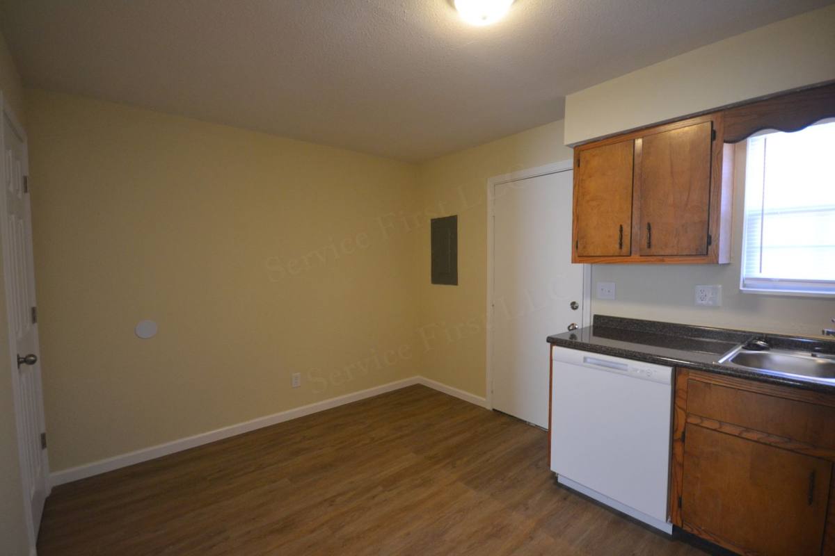 Apartment for rent at 1909 Westmoor Dr, Poplar Bluff, MO 63901