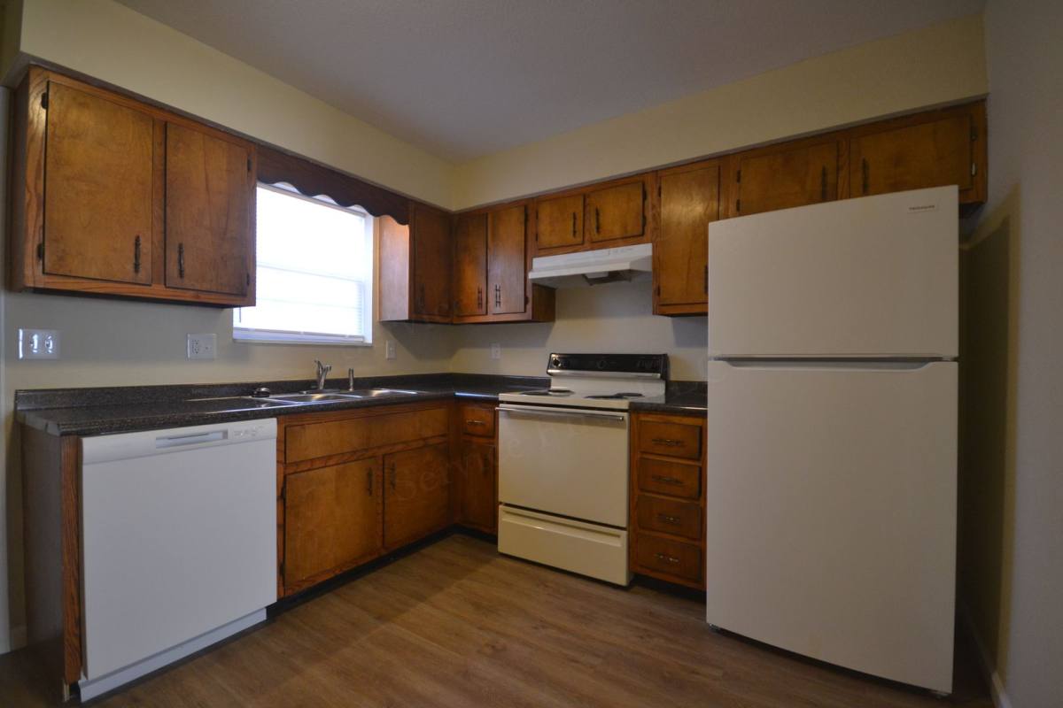 Apartment for rent at 1909 Westmoor Dr, Poplar Bluff, MO 63901