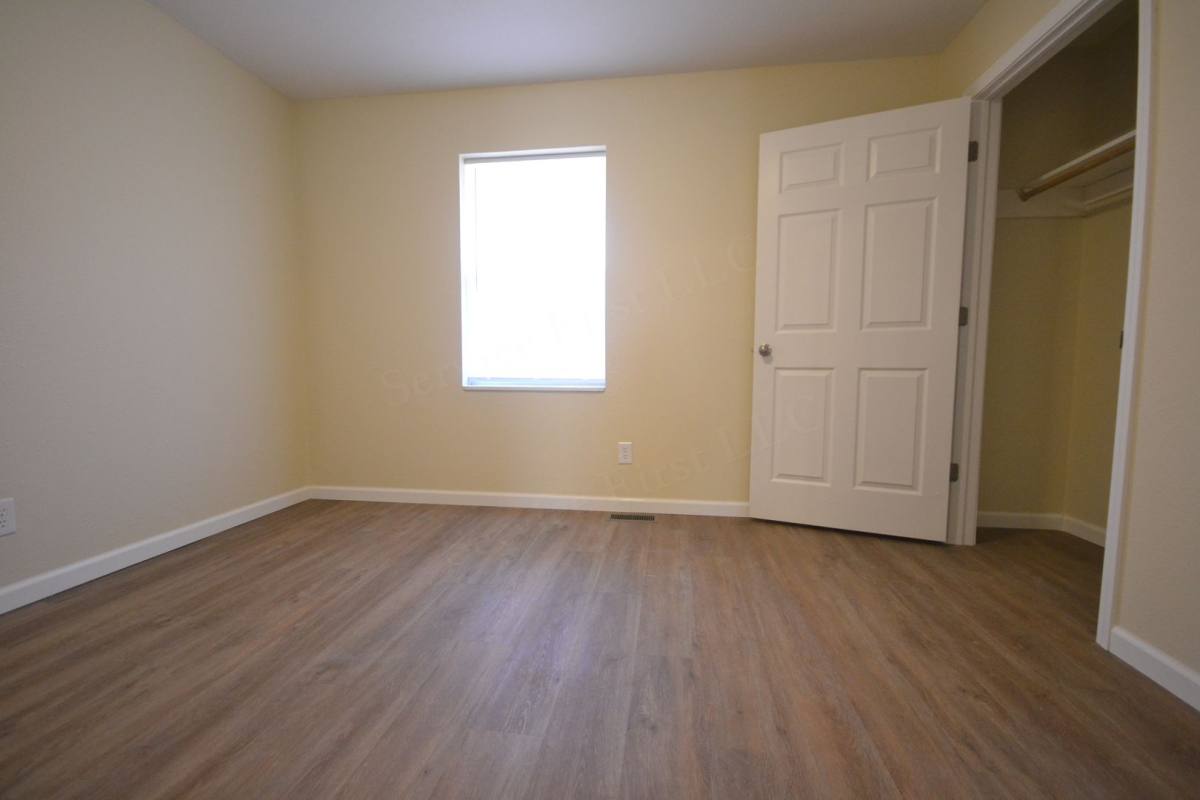 Apartment for rent at 1909 Westmoor Dr, Poplar Bluff, MO 63901
