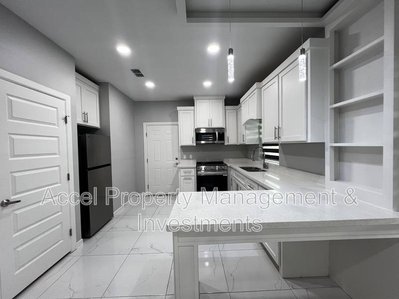Apartment for rent at 1122 Country Club Dr #4, Alamo, TX 78516