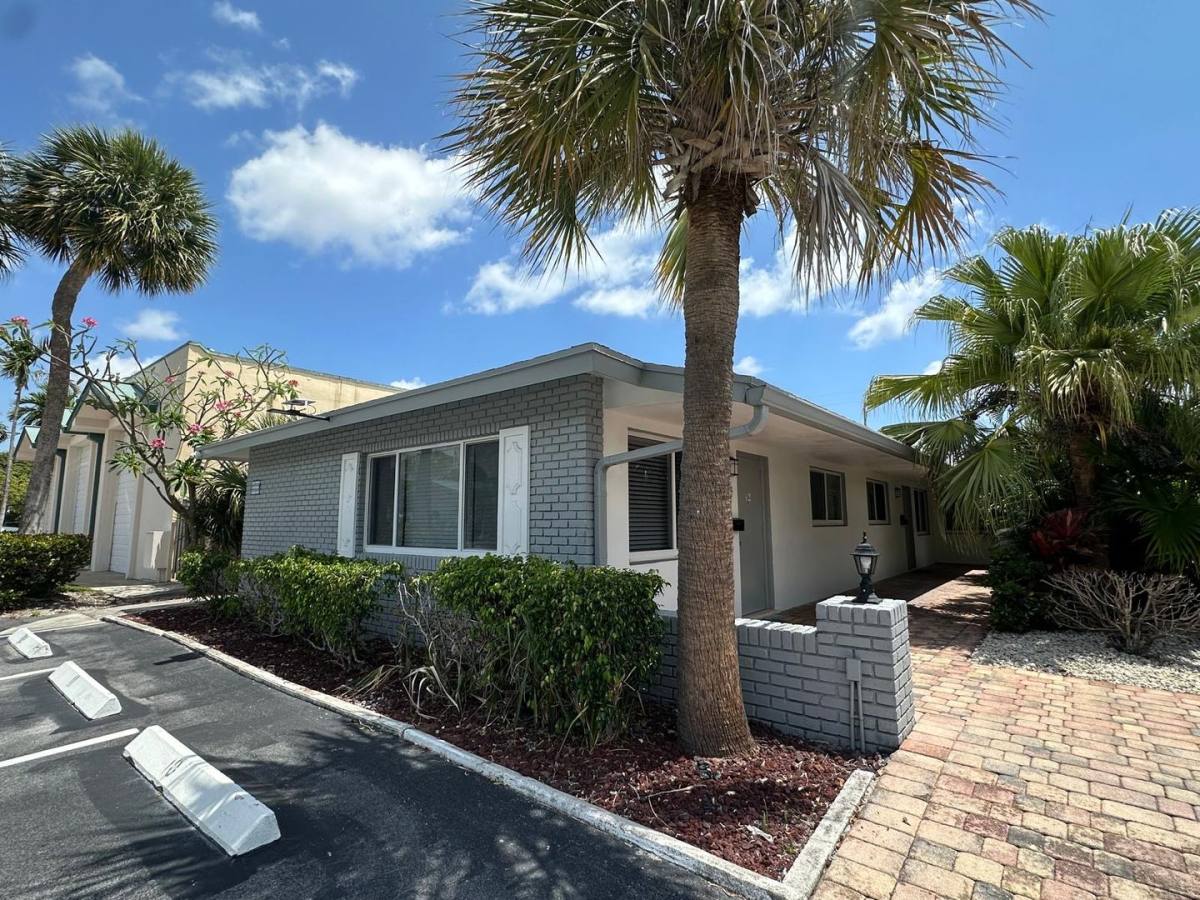 Apartment for rent at 3700-3720 NE 22nd Ave, Pompano Beach, FL 33064