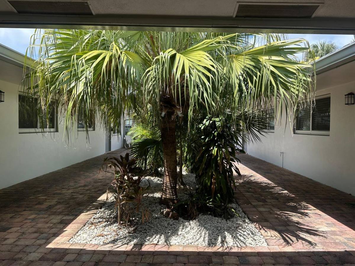 Apartment for rent at 3700-3720 NE 22nd Ave, Pompano Beach, FL 33064