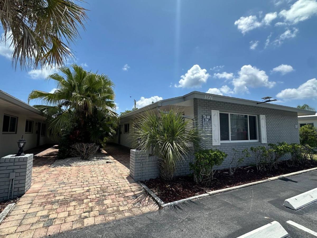 Apartment for rent at 3700-3720 NE 22nd Ave, Pompano Beach, FL 33064