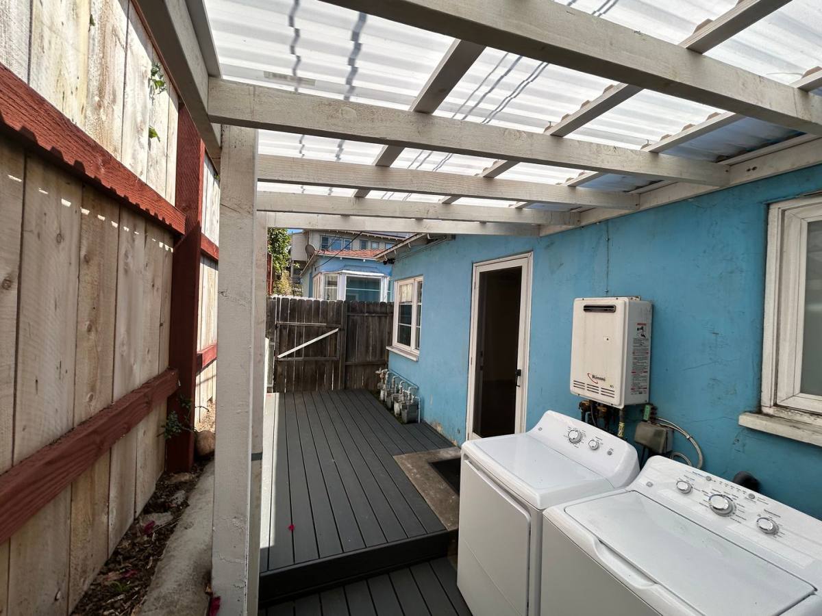 Apartment for rent at 2151 Brant St, San Diego, CA 92101