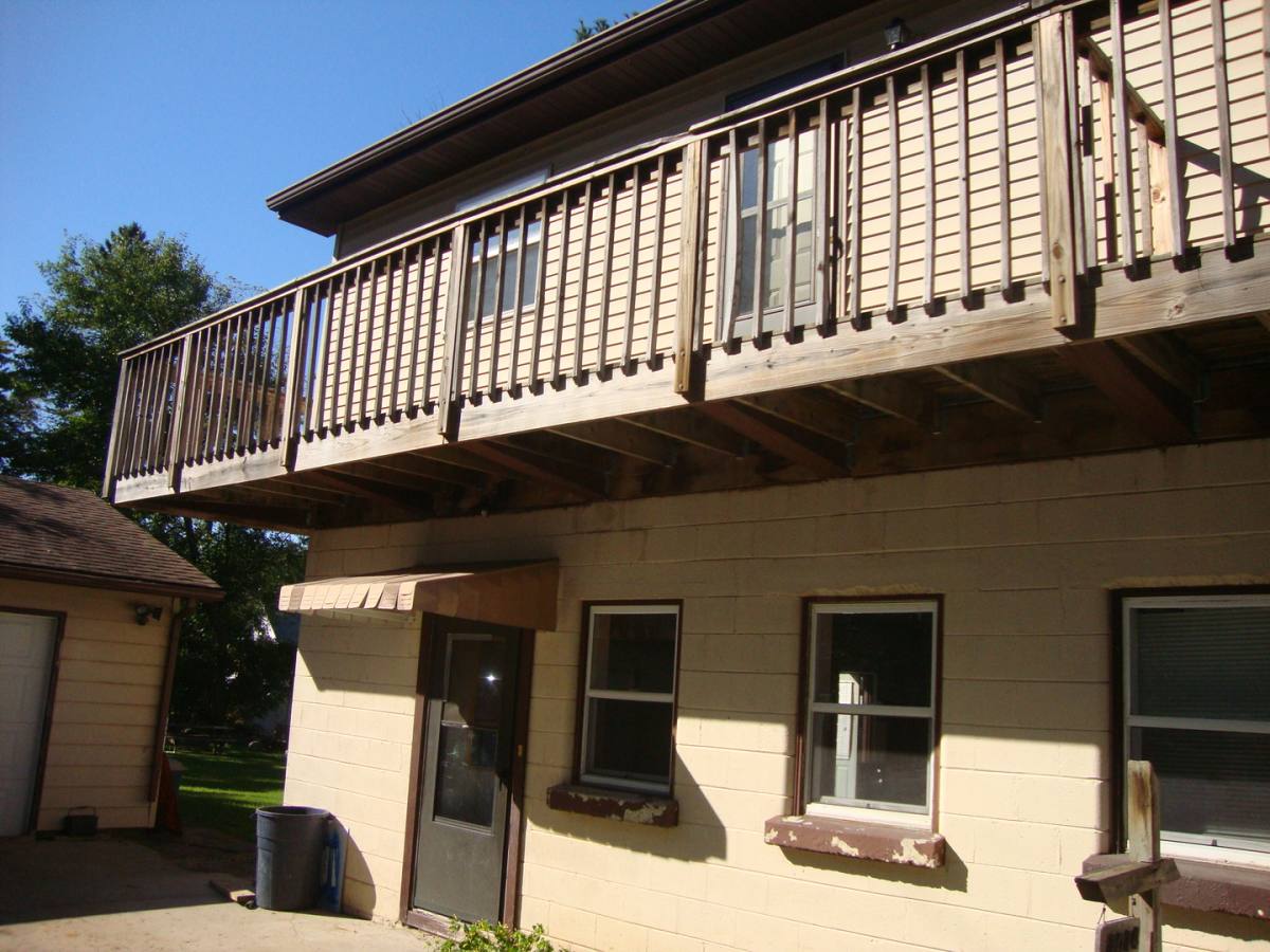 Townhouse for rent at 1012-1014 S Washington, Janesville, WI 53546