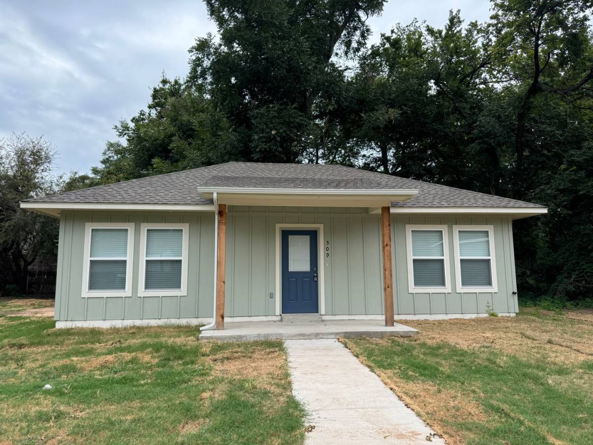 House for rent at 509 W Oregon, Chickasha, OK 73018