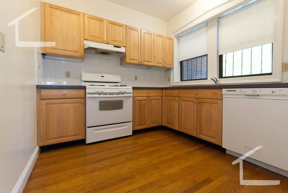 Apartment for rent at 4 Park Vale #6C, Allston, MA 02134