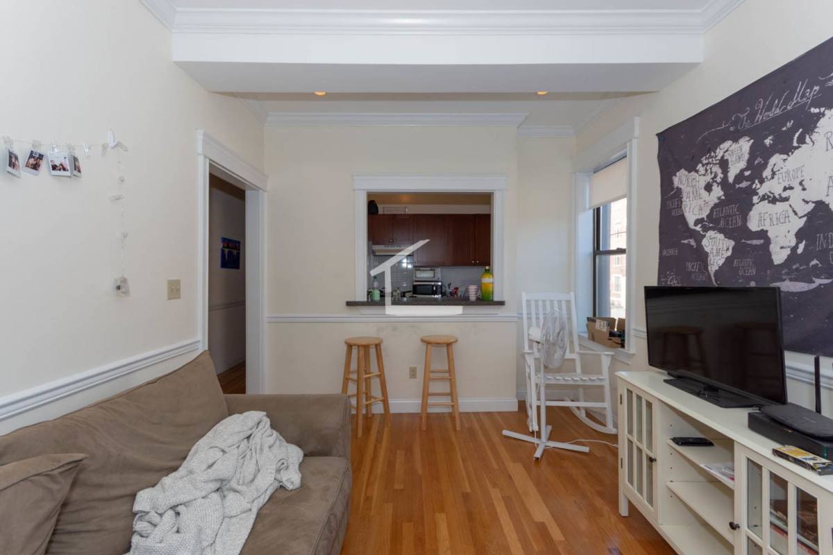 Apartment for rent at 4 Park Vale #6C, Allston, MA 02134