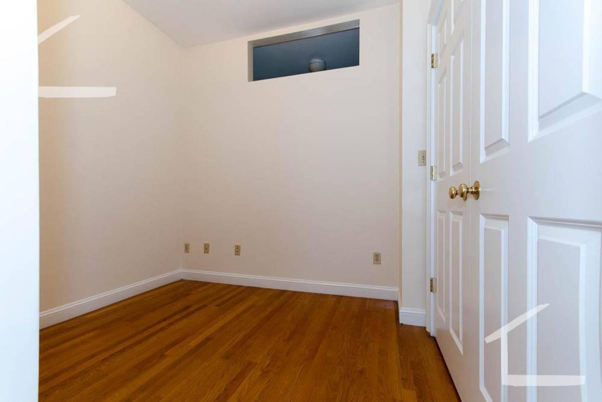 Apartment for rent at 4 Park Vale #6C, Allston, MA 02134