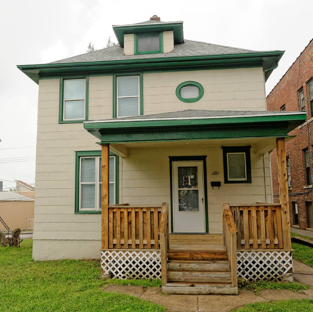 House for rent at 120 N 40th St, Omaha, NE 68131