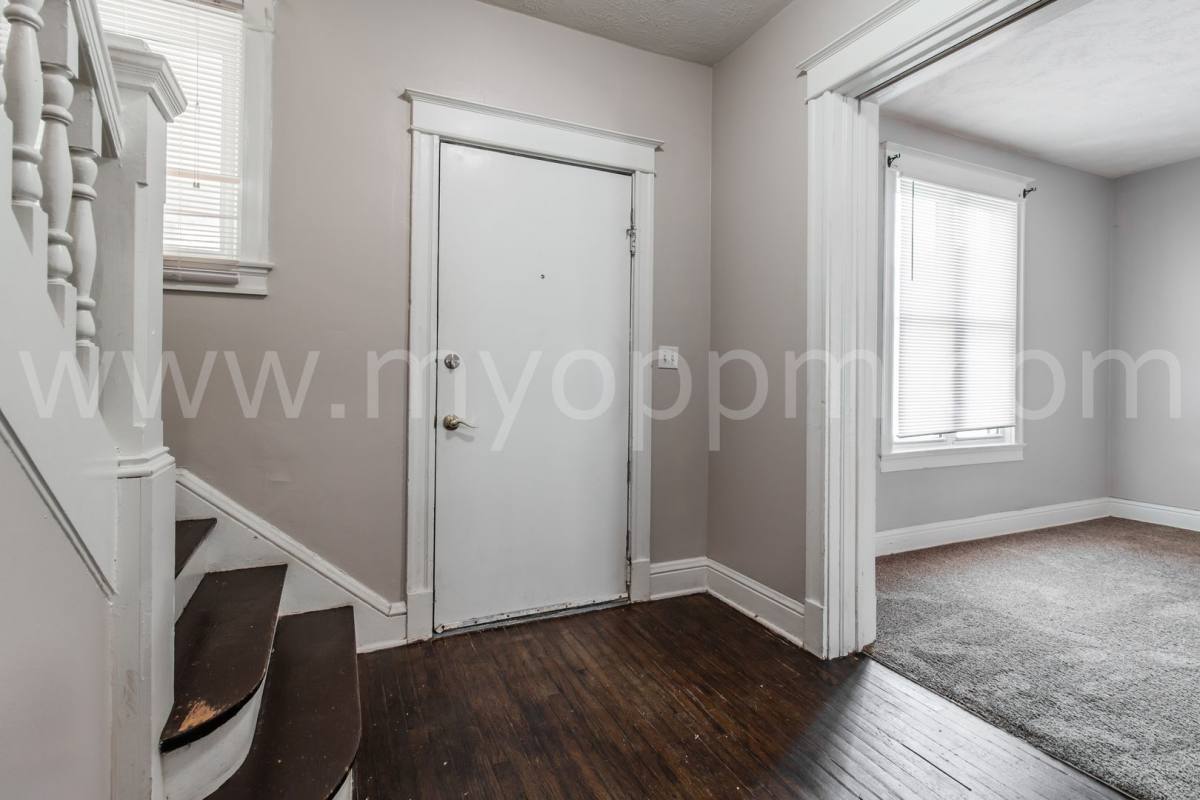 House for rent at 120 N 40th St, Omaha, NE 68131