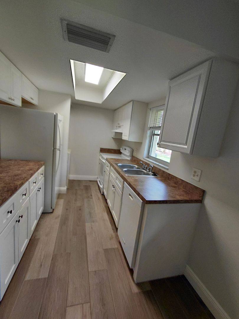 Apartment for rent at 5004 Chiquita Blvd S, Cape Coral, FL 33914