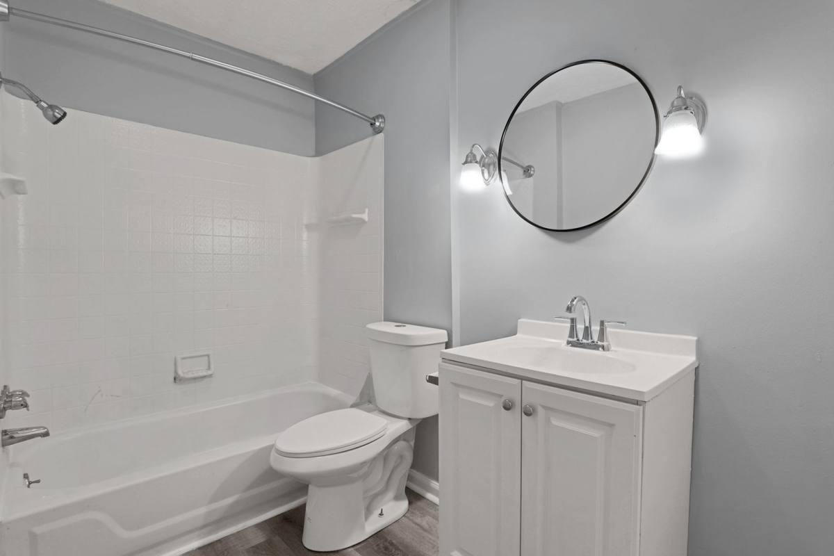 Apartment for rent at 41-43 N Huron Ave, Columbus, OH 43204