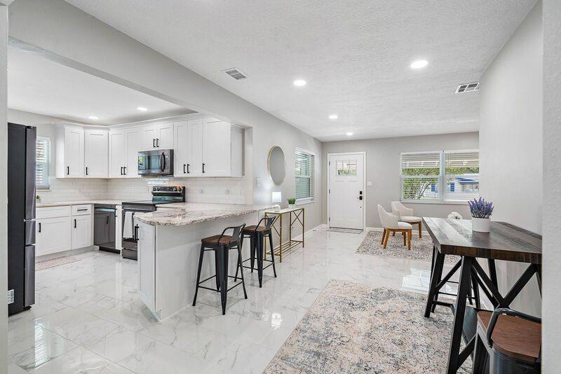 House for rent at 10511 53rd Ave N, Saint Petersburg, FL 33708