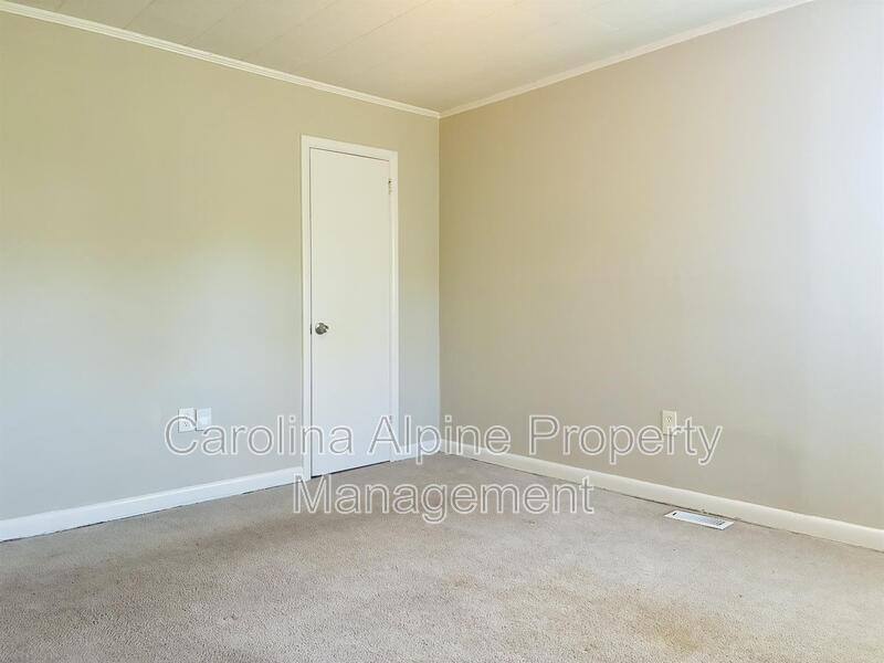 House for rent at 313 E Gibbs St, Dallas, NC 28034