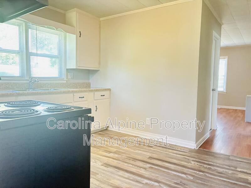 House for rent at 313 E Gibbs St, Dallas, NC 28034