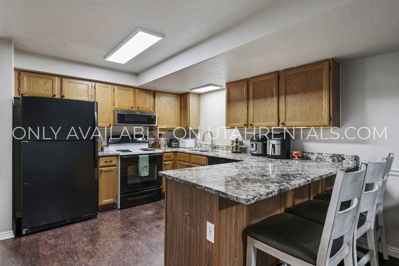 Condo for rent at 1660 Willowbrook Dr, Provo, UT 84604
