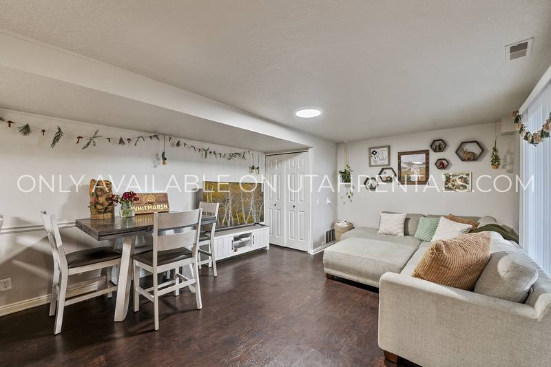 Condo for rent at 1660 Willowbrook Dr, Provo, UT 84604