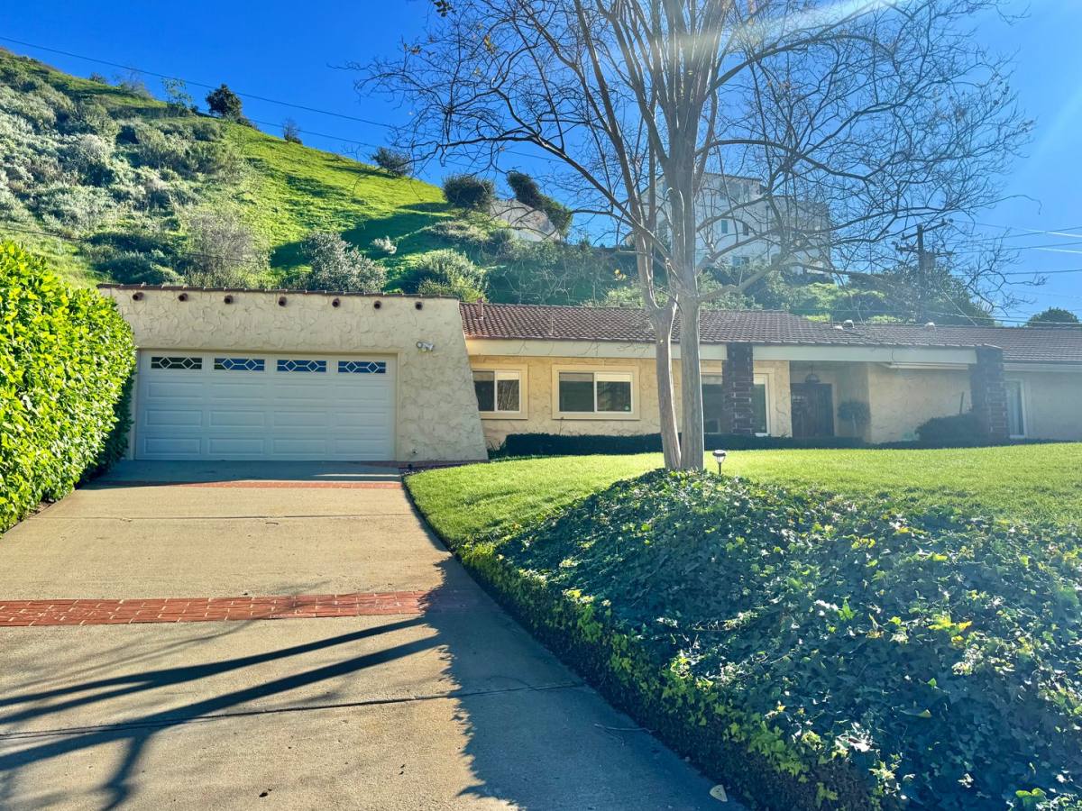 House for rent at 246 Grandridge Court, Ventura, CA 93003