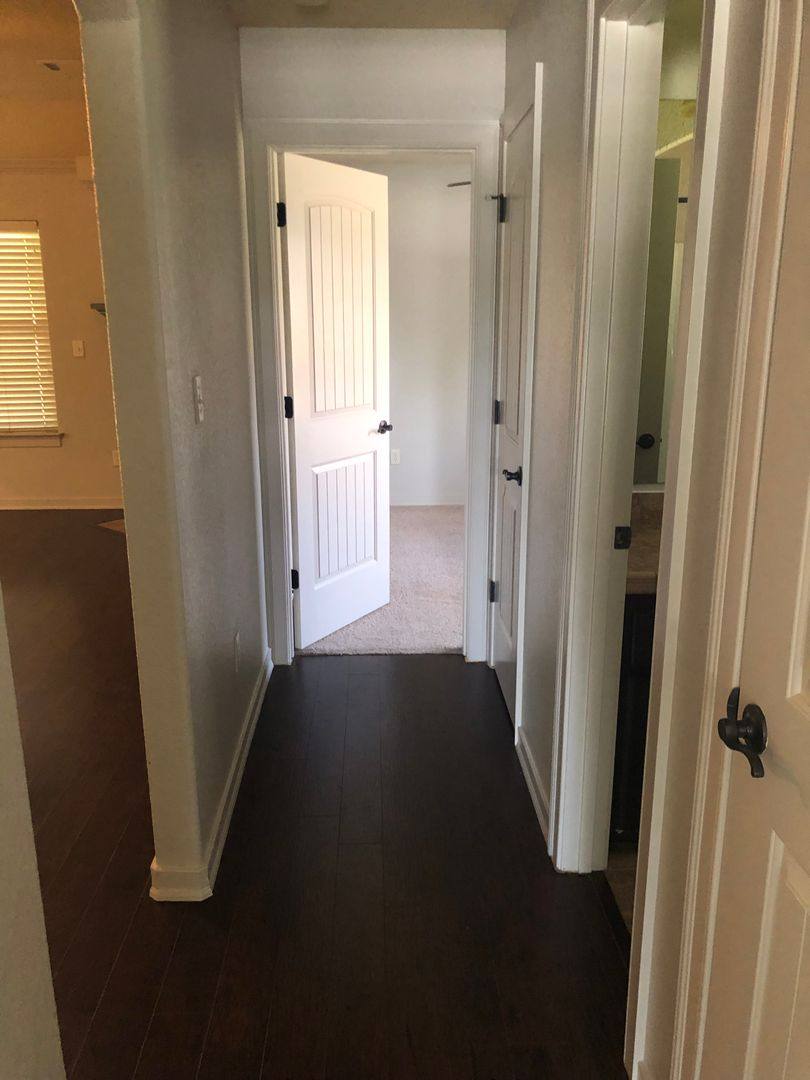 House for rent at 3690 Mountain View Dr, Fayetteville, AR 72701