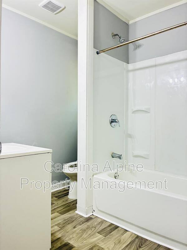 House for rent at 516 E Peachtree St, Dallas, NC 28034