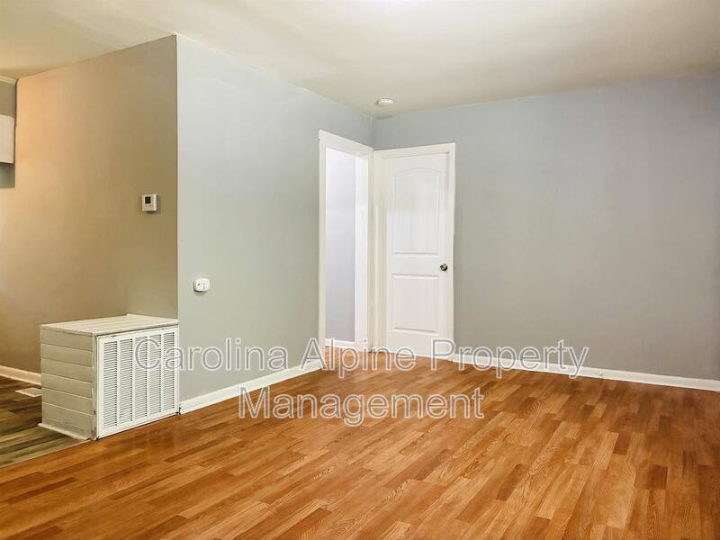 House for rent at 516 E Peachtree St, Dallas, NC 28034