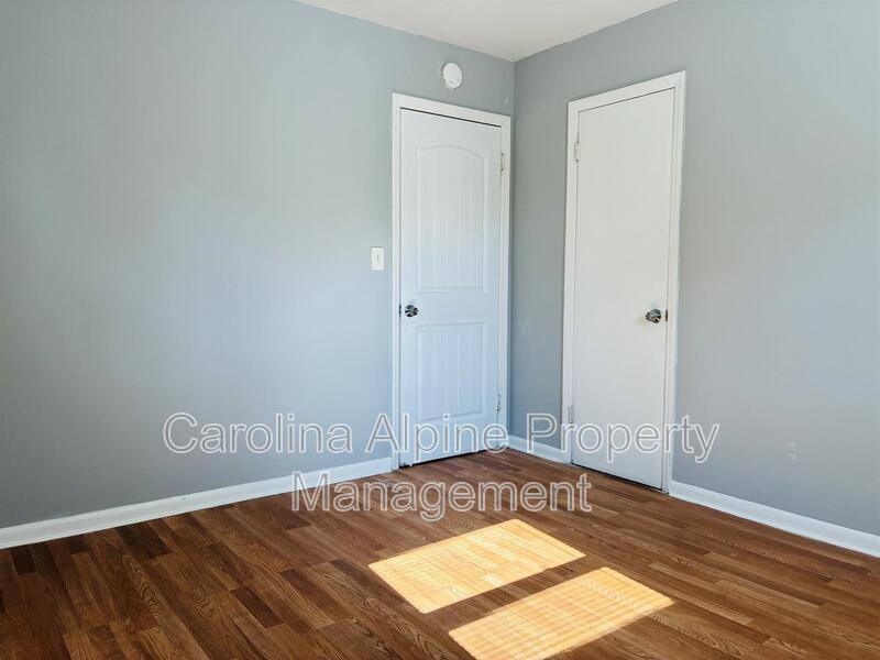 House for rent at 516 E Peachtree St, Dallas, NC 28034