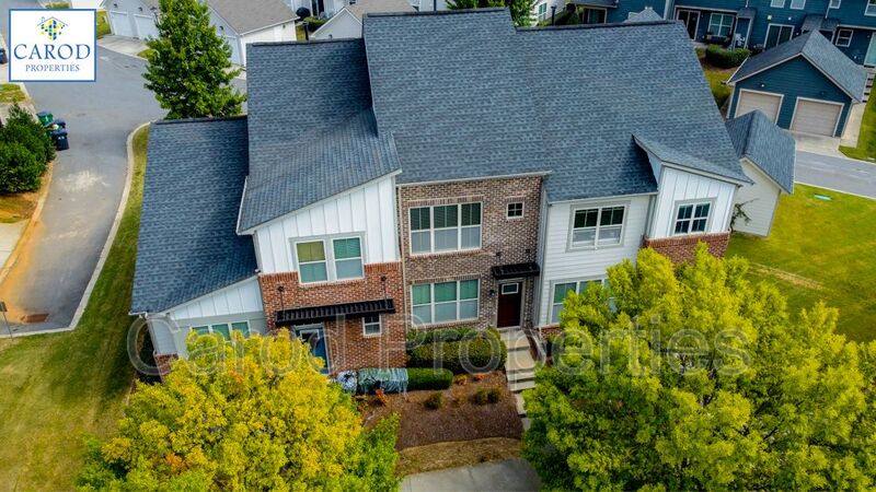 Townhouse for rent at 3840 Willow Green Place, Charlotte, NC 28206