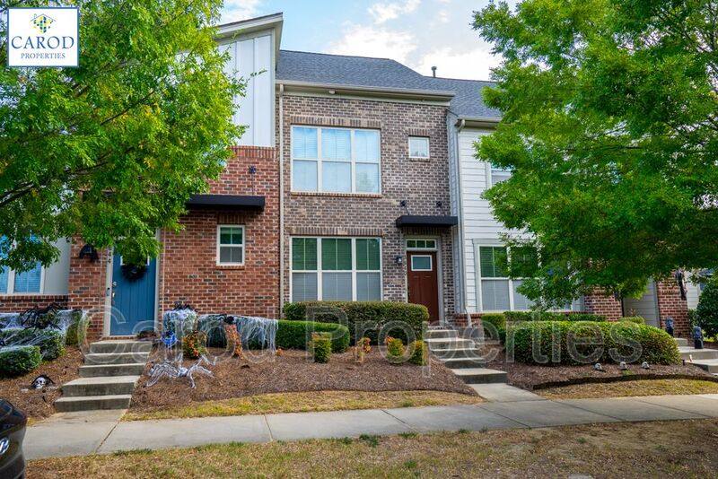 Townhouse for rent at 3840 Willow Green Place, Charlotte, NC 28206