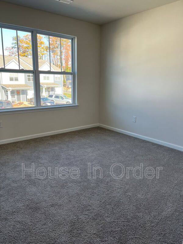 Townhouse for rent at 34 Malcolm Court, Candler, NC 28715