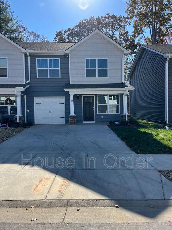 Townhouse for rent at 34 Malcolm Court, Candler, NC 28715
