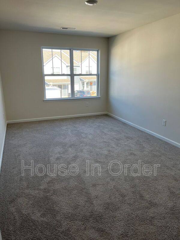 Townhouse for rent at 34 Malcolm Court, Candler, NC 28715