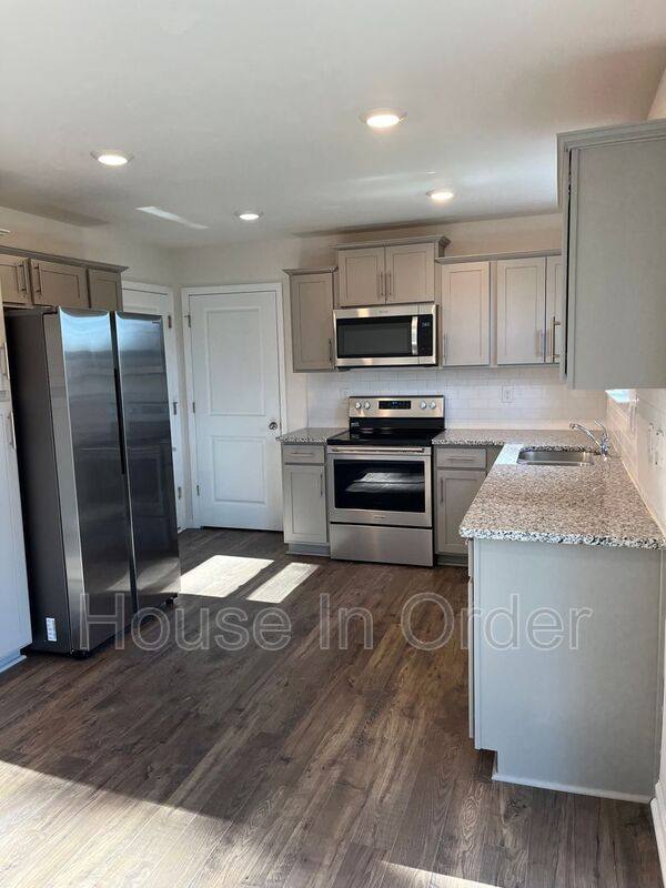 Townhouse for rent at 34 Malcolm Court, Candler, NC 28715