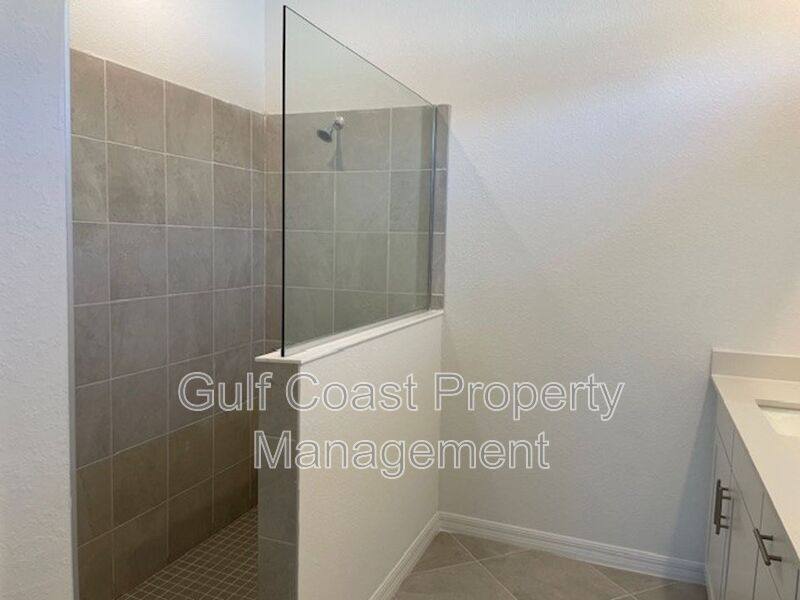House for rent at 17384 Luminous Ave, Venice, FL 34293