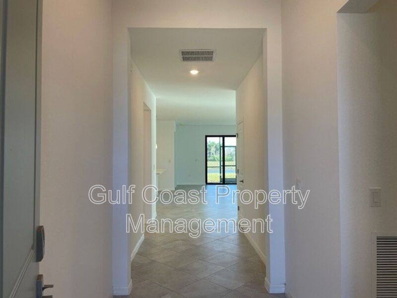 House for rent at 17384 Luminous Ave, Venice, FL 34293