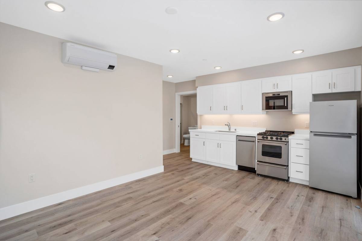 Apartment for rent at 4530 Ingraham St, San Diego, CA 92109
